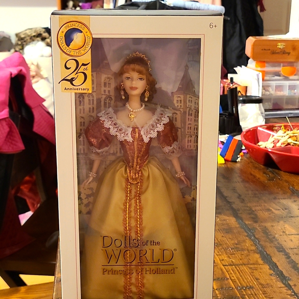 Barbie 25th Anniversary Princess Dolls of the World - Holland